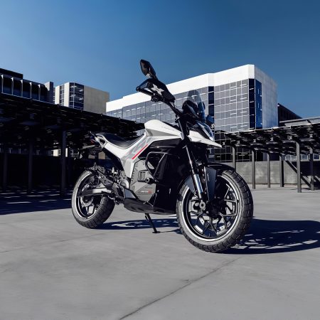 Ultraviolette X 47 Crossover Stellar White 2 1