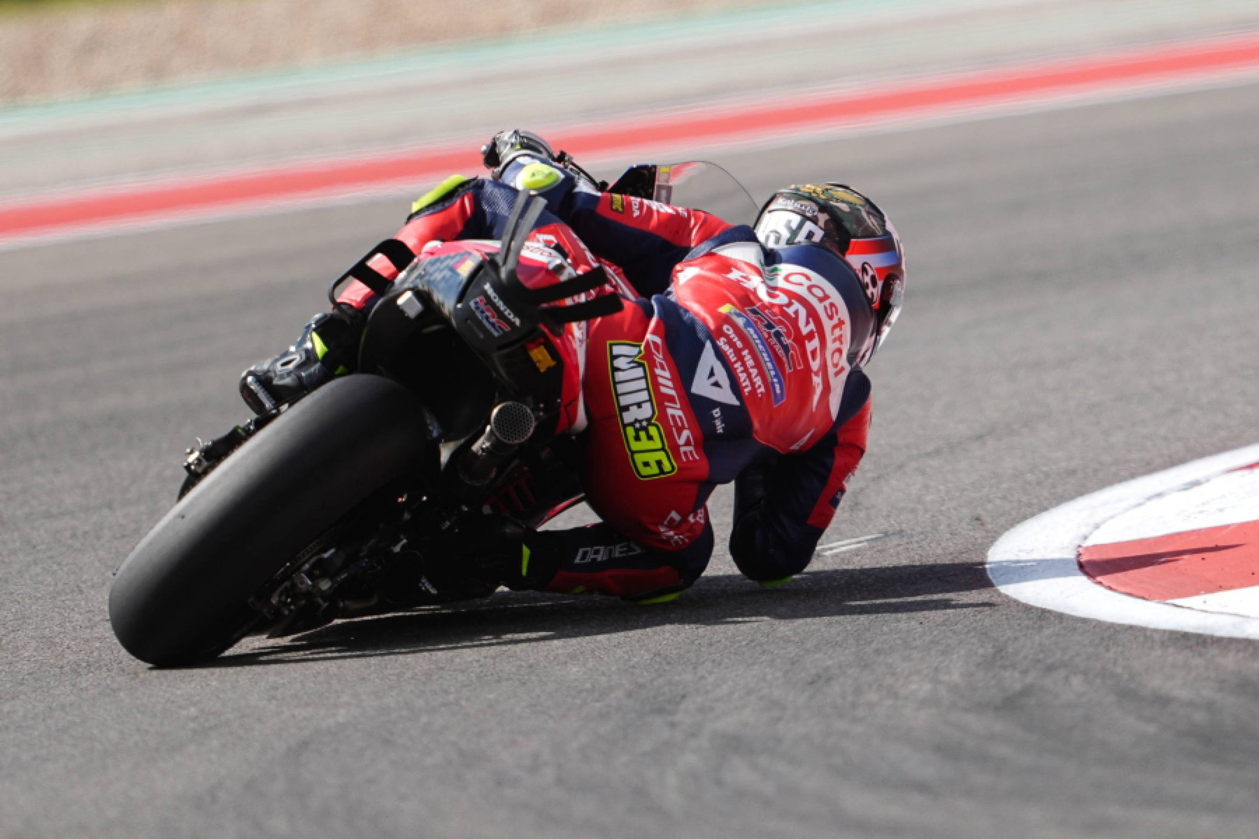Joan Mir auf der Honda RC213V in Schräglage Castrol Lackierung – MotoGP Americas GP COTA 2026