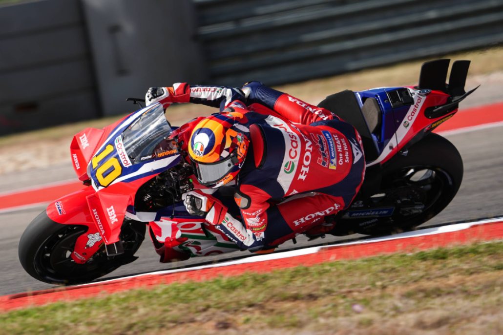 Luca Marini auf der Honda RC213V in Schräglage Seitenansicht – MotoGP Americas GP COTA 2026