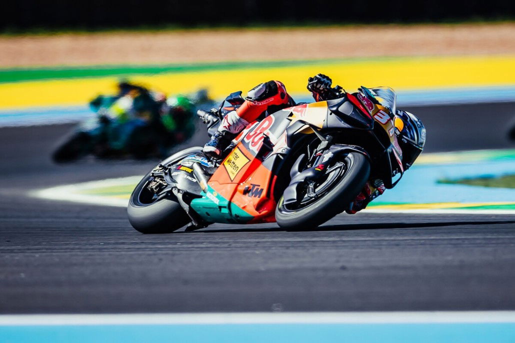 Pedro Acosta auf der Red Bull KTM RC16 Seitenansicht – MotoGP Brasilien GP Goiânia 2026