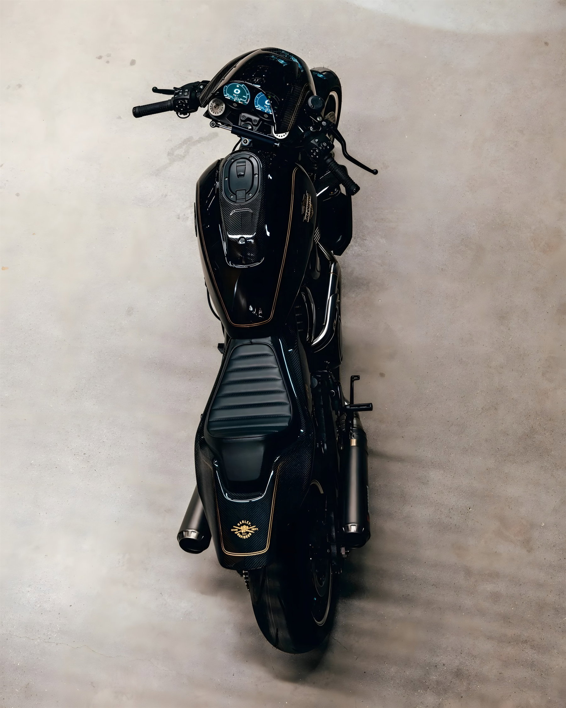 Harley-Davidson meldet RMCR und RMXR an: Zwei Serienmodelle rücken näher 4 Carbon-Verkleidung und Lenkerstummel der Harley-Davidson RMCR