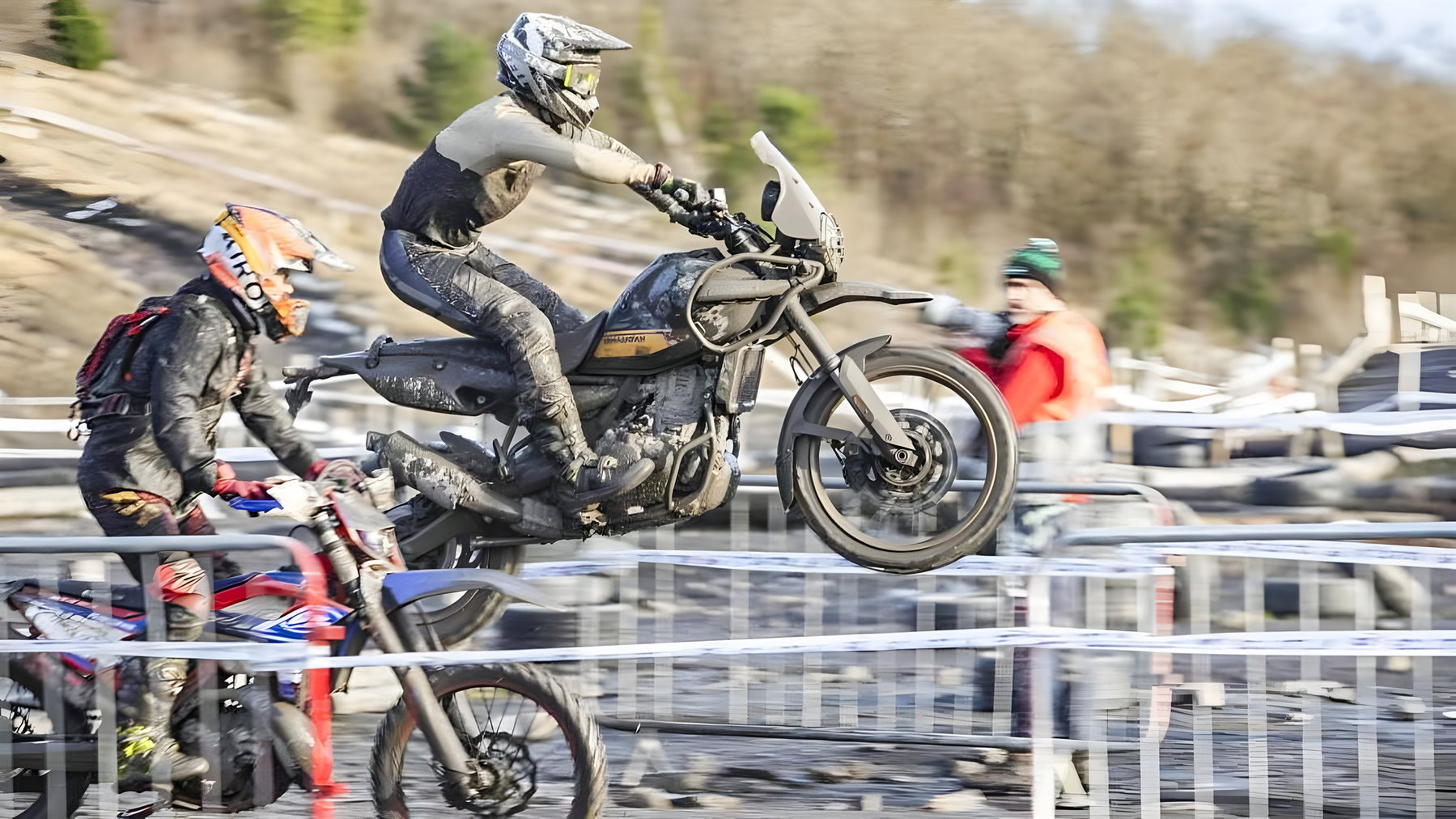 Royal Enfield Himalayan 440: the air-cooled 411 returns in September 5 Royal Enfield Himalayan 450 Phantom in der Seitenansicht