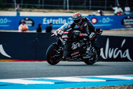 Maverick Vinales auf der Aprilia RS-GP auf der Strecke mit Zuschauern – MotoGP GP Spanien Jerez 2026