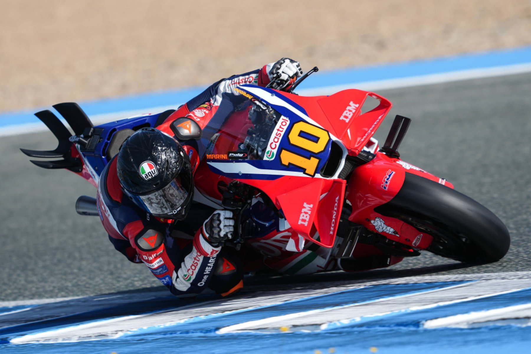 Luca Marini in tiefer Schräglage auf der Honda RC213V Detailansicht – MotoGP IRTA Test Jerez 2026