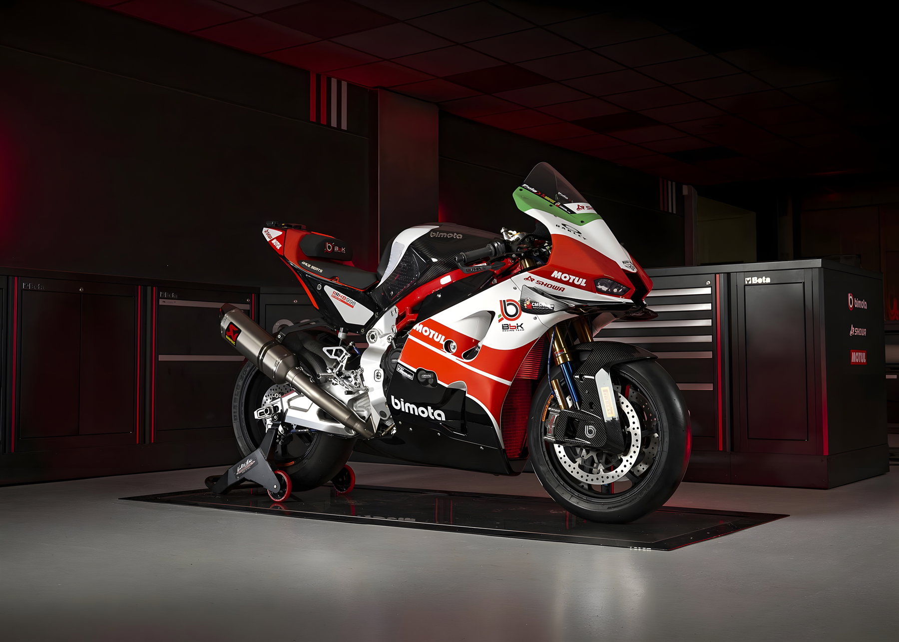 Bimota KB998 Rimini Elite 2026 – right-side view in the Provec Racing workshop with Beta workbench and team branding