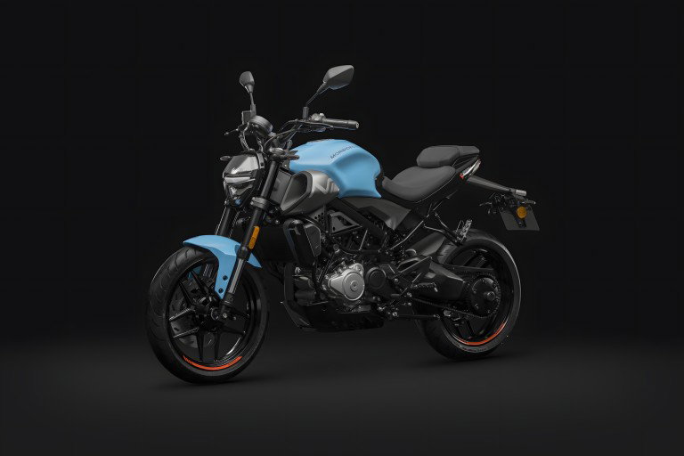 Morbidelli N125V 2026 – Studio-Dreiviertelansicht in Marine Blue von vorne links mit freigelegter Aluminium-Einarmschwinge und V-Twin-Motor