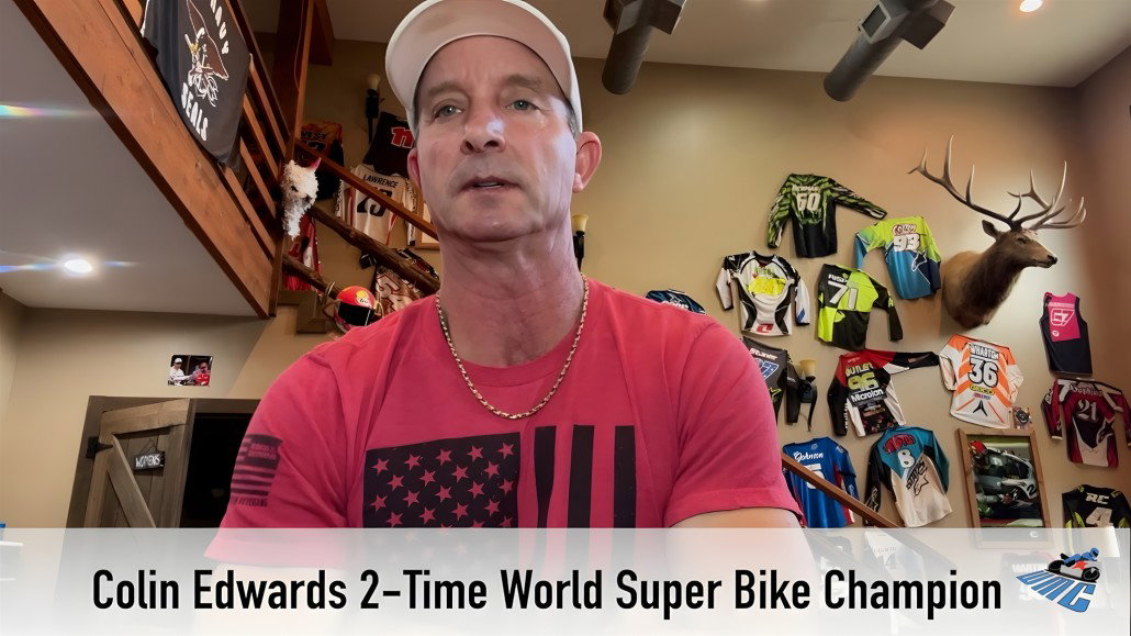 World Moto Clash 2026: Rennserie ohne Regeln, Preisgeld & Teams 2 World Moto Clash 2026 – Colin Edwards Video-Thumbnail mit Bildunterschrift 2-Time World Superbike Champion