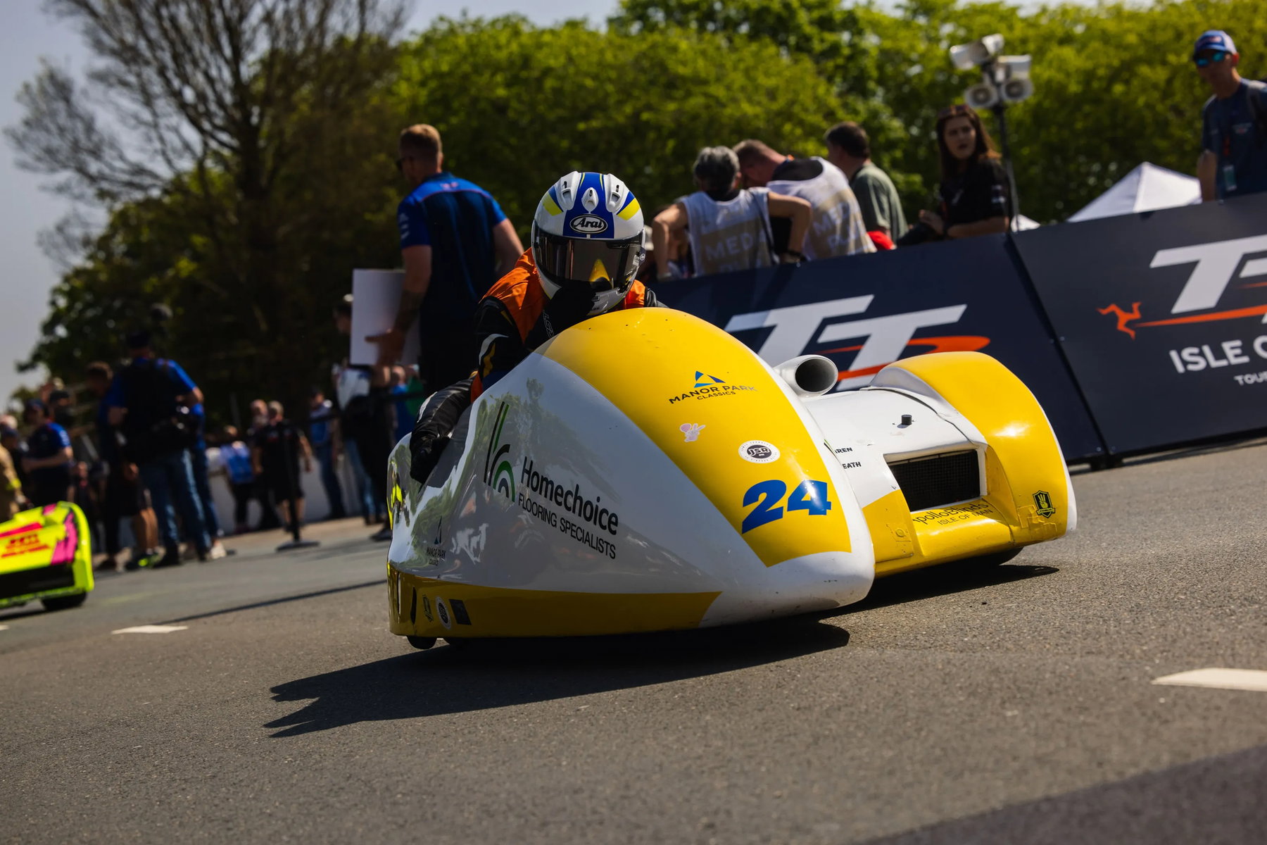 Sidecar Startnummer 24 Homechoice Flooring Specialists Manor Park am Start
