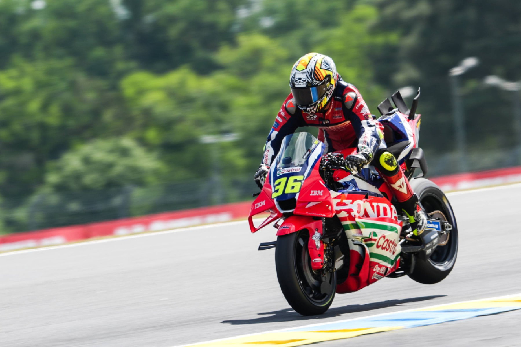Alberto Puig Steps Down as Honda Team Manager: What the Change Means for MotoGP 2027 3 Joan Mir Honda RC213V front view on track – MotoGP French GP Le Mans 2026
