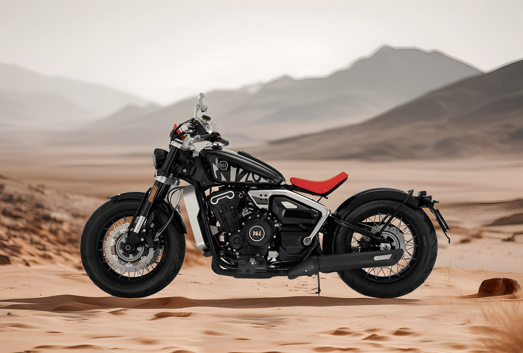 Letbe Punk 500: Chinesischer Bobber fordert die A2-Klasse ab 6.100 Euro heraus 1 Letbe Punk 500 2026 -- Seitenansicht von rechts in Steel Shadow Black mit rotem Sattel und Doppelauspuff vor Wuestenlandschaft mit Bergen