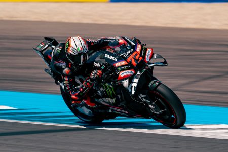 Marco Bezzecchi in Schräglage auf der Aprilia RS-GP mit der Startnummer 72 – Freies Training zum MotoGP Niederlande-GP in Assen 2026