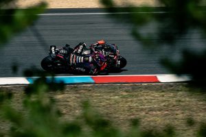 Jorge Martín in Seitenansicht auf der Aprilia RS-GP – MotoGP Tschechien-GP Brno 2026