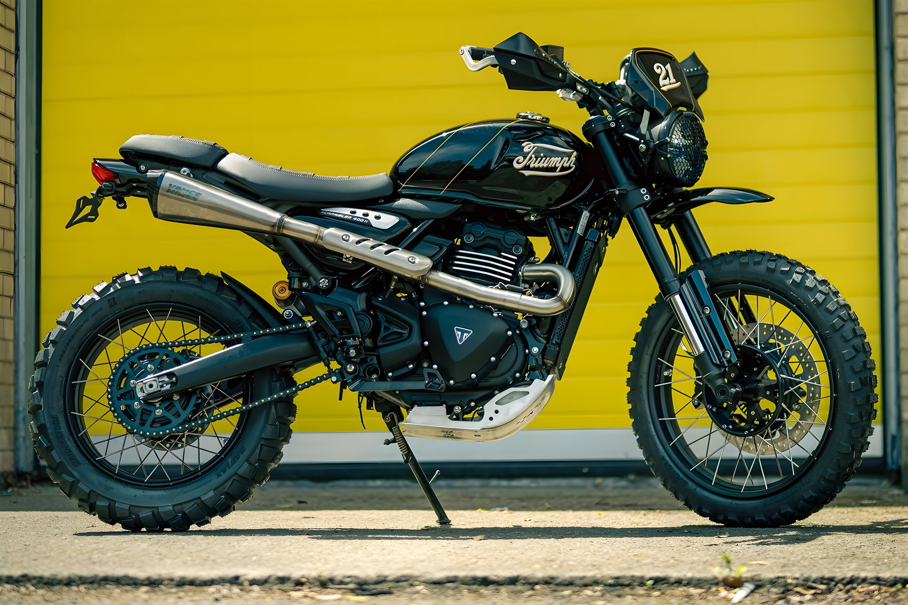 Triumph Scrambler 400X: Custom-Umbau spart 15 Kilo, Teile einzeln zu kaufen 1 Triumph Scrambler 400X Custom von Martin Motorcycle Company in kompletter Seitenansicht von links