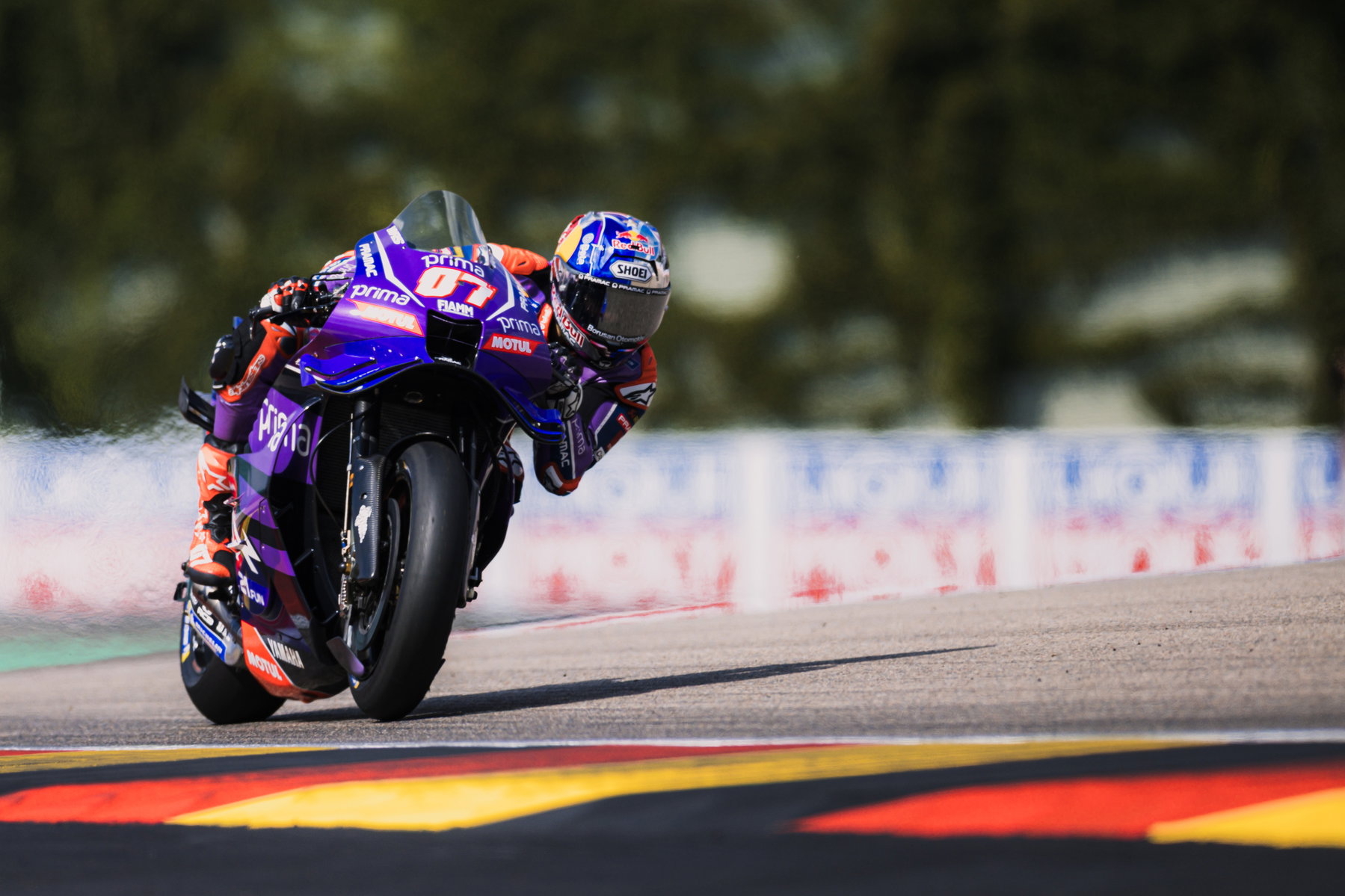 MotoGP 2027: Crutchlow, Marquez und Martin über den großen Umbruch 6 Toprak Razgatlioglu in Frontansicht auf der Prima-Pramac-Yamaha YZR-M1 – MotoGP Deutschland GP Sachsenring 2026