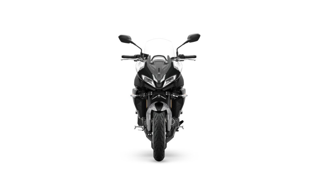 Triumph 2027: Neue Farben für sechs Modelle und was sie kosten 1 Triumph Tiger Sport 800 2027 in Sapphire Black – Frontansicht vor weißem Studiohintergrund