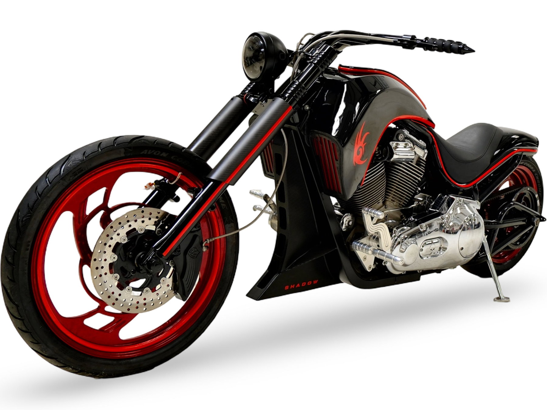 Sega spendet Dark Rider: Guintoli versteigert Sonic-Bike für Stiftung 3 Dark Rider Custombike, Dreiviertelansicht von vorne mit sichtbarem Schriftzug 'Shadow' auf der unteren Verkleidung und rotem Shadow-Symbol am Tank