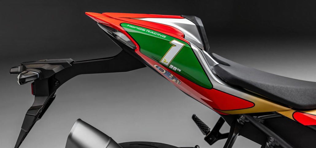 Honda Fireblade SP als McGuinness-Replica: 15 Stück, nur auf Einladung 7 honda mcguinness fireblade 30th anniversary 06