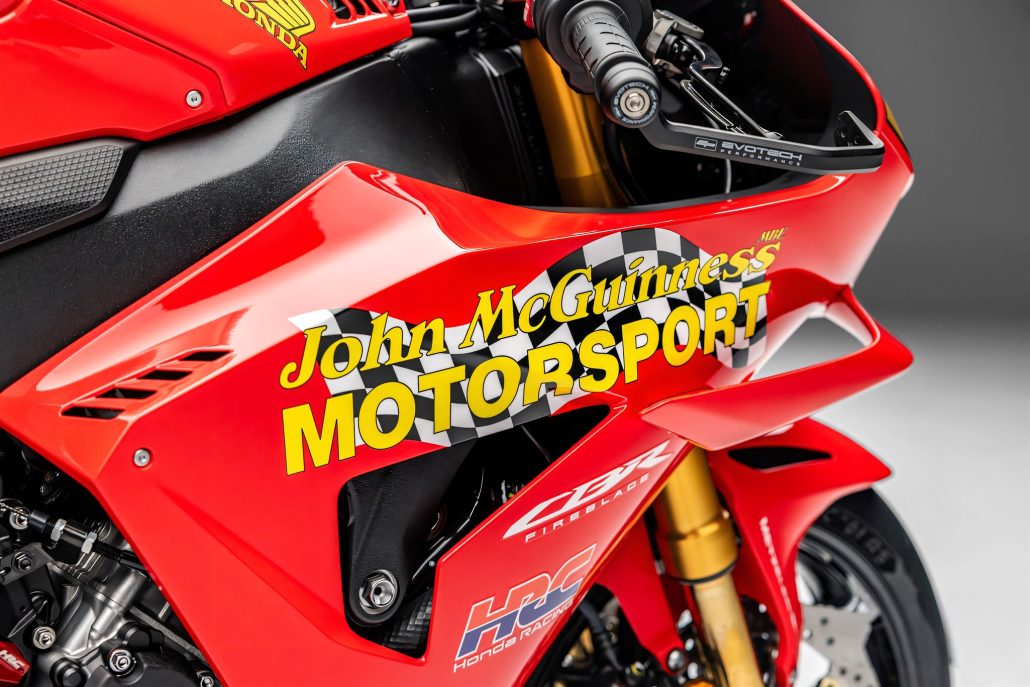 Honda Fireblade SP als McGuinness-Replica: 15 Stück, nur auf Einladung 3 honda mcguinness fireblade 30th anniversary 07