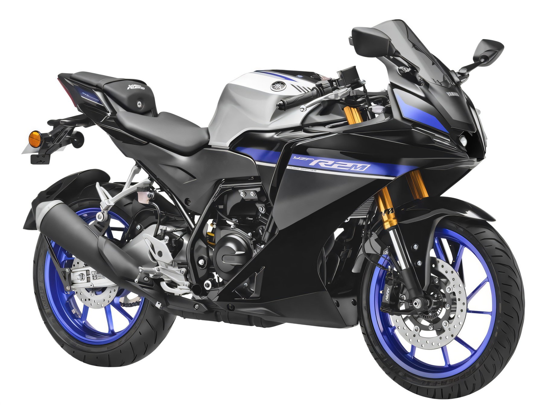 Yamaha R2 startet in Indien: Was das für den Europa-Markt bedeutet 5 Yamaha YZF-R2M in Metallic Gray mit blauen Felgen und R2M-Schriftzug, Studioaufnahme rechte Seite schraeg von vorne