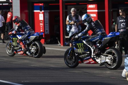 Fabio Quartararo und Alex Rins verlassen die Box von Monster Energy Yamaha – MotoGP Japan-GP Motegi 2026