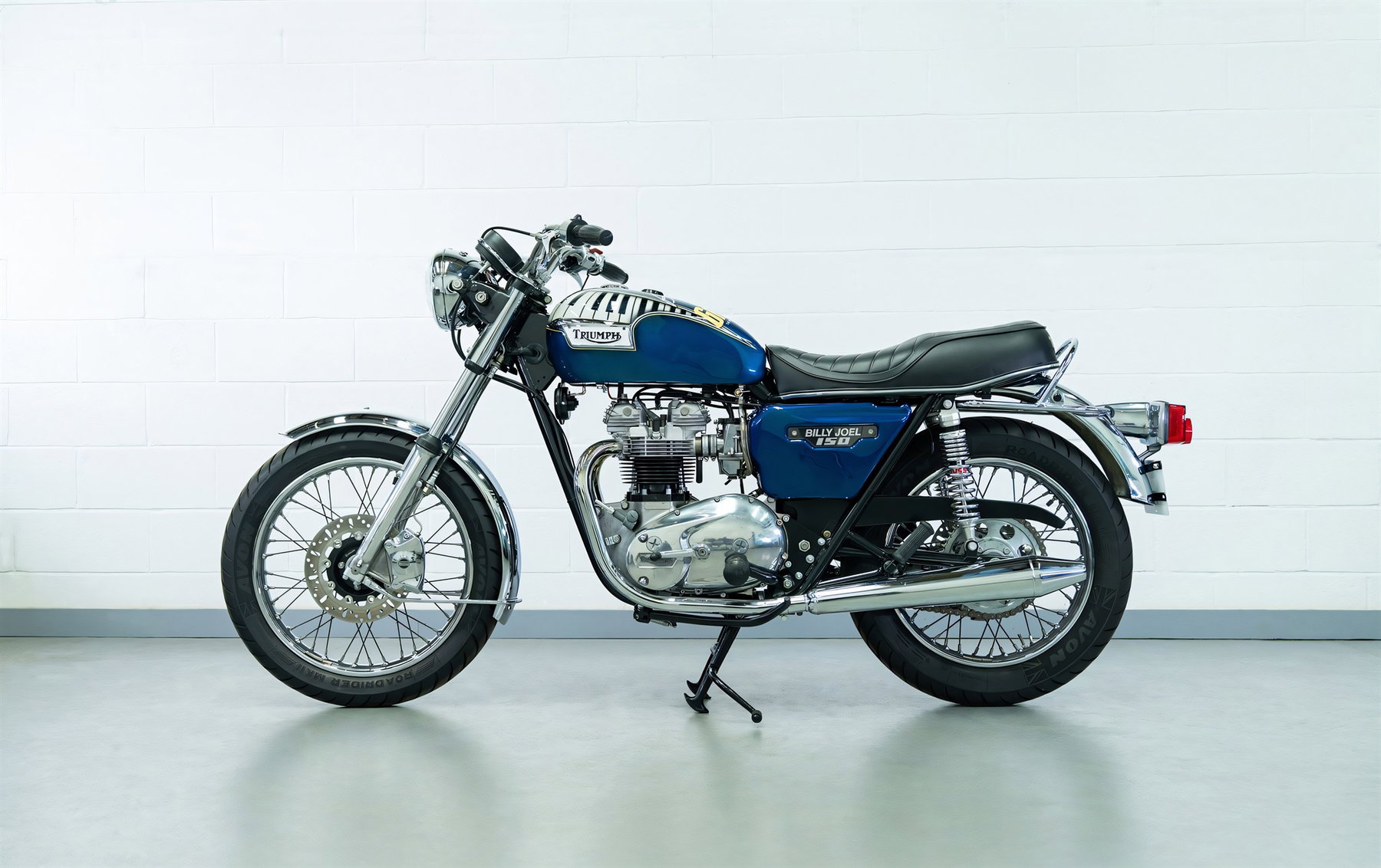 Billy Joels Motorradsammlung kommt ohne Mindestpreis unter den Hammer 1 1978 Triumph T140 Bonneville aus der Billy Joel Motorradsammlung – blauer Tank mit Chrom, Seitenansicht von links
