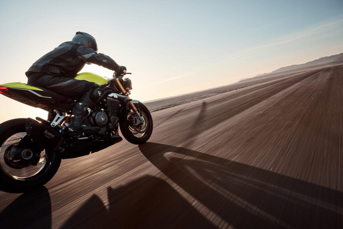 OE_SpeedTriple1200RX_MY25_04989_JP