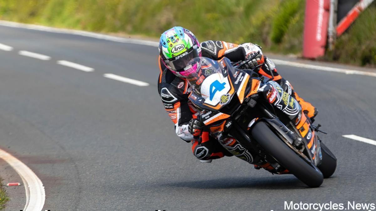 art-body-coward_e46c6db7_1