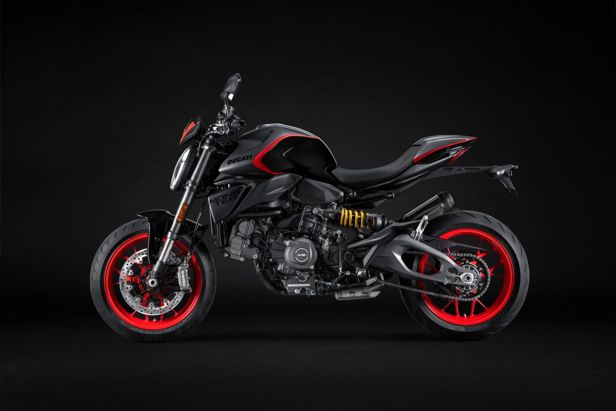 ducati-monster-v2-2026-sport-livery-studio-07