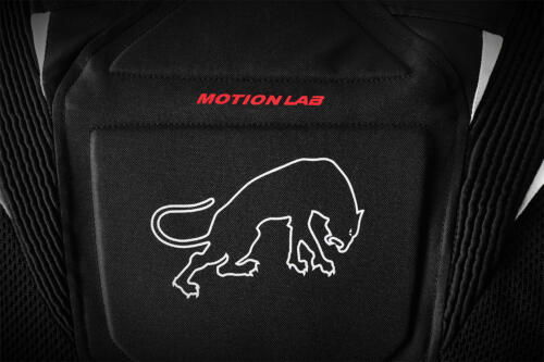 00P_6486_143_details_9