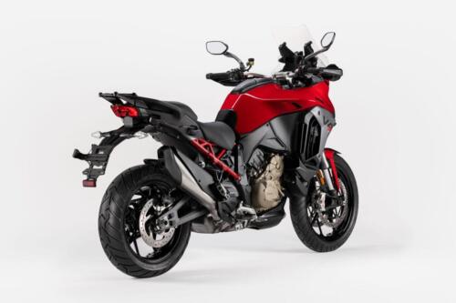 03 - MY25_DUCATI_MULTISTRADA_V4S_UC692353_High