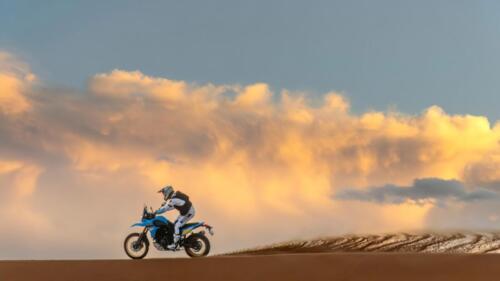 2025_YAM_XTZ700SPR_EU_SYB_ACT_021_03_preview_1