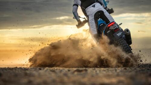 2025_YAM_XTZ700SPR_EU_SYB_ACT_022_03_preview_1