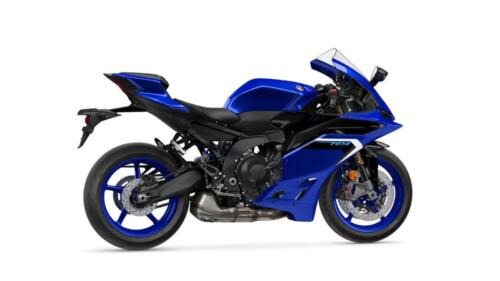 2025_YAM_YZF900R9_EU_DPBMC_360_007_03_preview_1