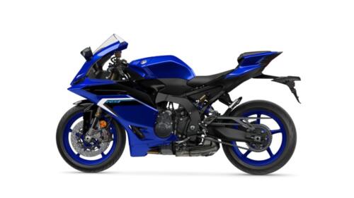 2025_YAM_YZF900R9_EU_DPBMC_360_022_03_preview_1