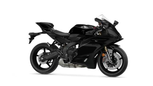 2025_YAM_YZF900R9_EU_MDNM6_360_003_03_preview_1