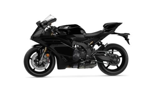 2025_YAM_YZF900R9_EU_MDNM6_360_024_03_preview_1