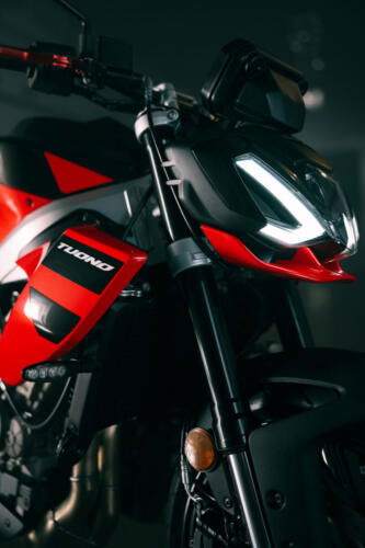 21 Aprilia Tuono 457