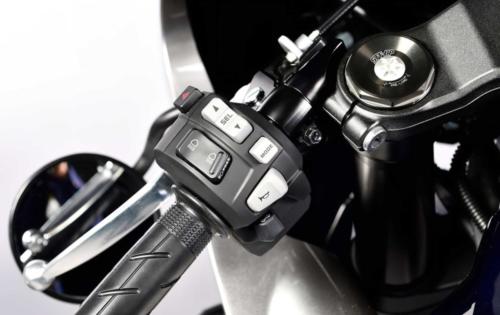 22_Honda-HAWK-11