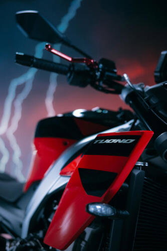 23 Aprilia Tuono 457
