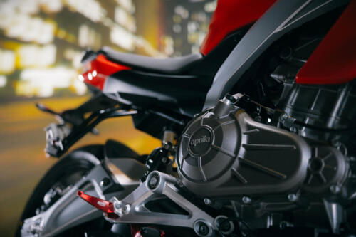 26 Aprilia Tuono 457