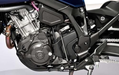 28_Honda-HAWK-11