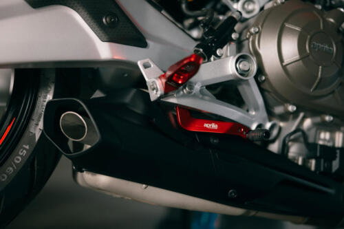 29 Aprilia Tuono 457