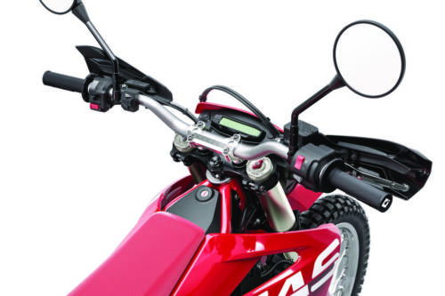 30695_Travel _ ES 700 _ 2022 _ Studio