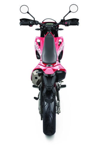 30697_Supermoto _ SM 700 _ 2022 _ Studio