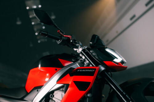 31 Aprilia Tuono 457