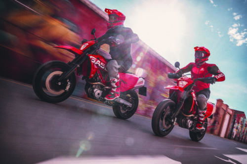 33796_Supermoto _ SM 700 _ 2022 _ Action