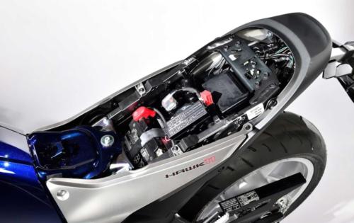 33_Honda-HAWK-11