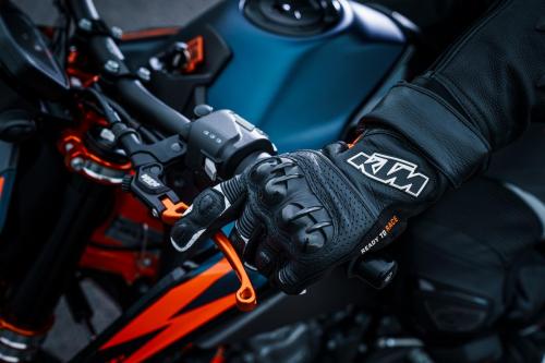 410870_MY22 KTM 890 DUKE R - Cat B