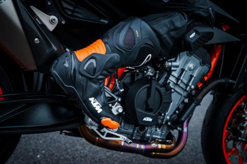 410871_MY22 KTM 890 DUKE R - Cat B