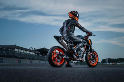 410873_MY22 KTM 890 DUKE R - Cat B